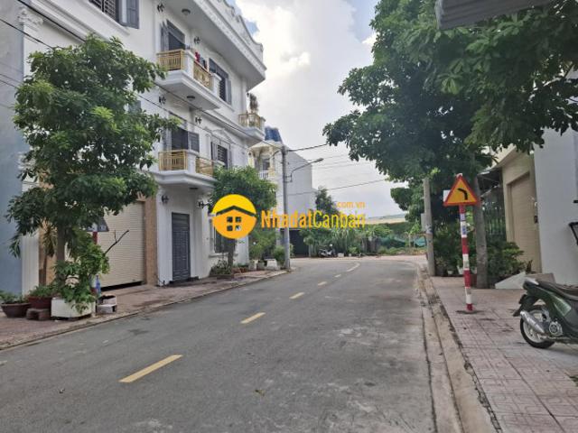 Nhà mặt phố bán