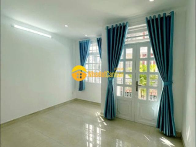 Nhà mặt phố bán
