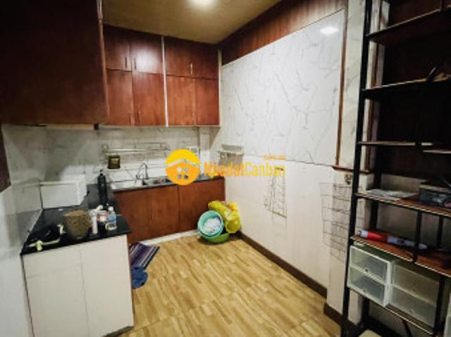 Nhà mặt phố bán