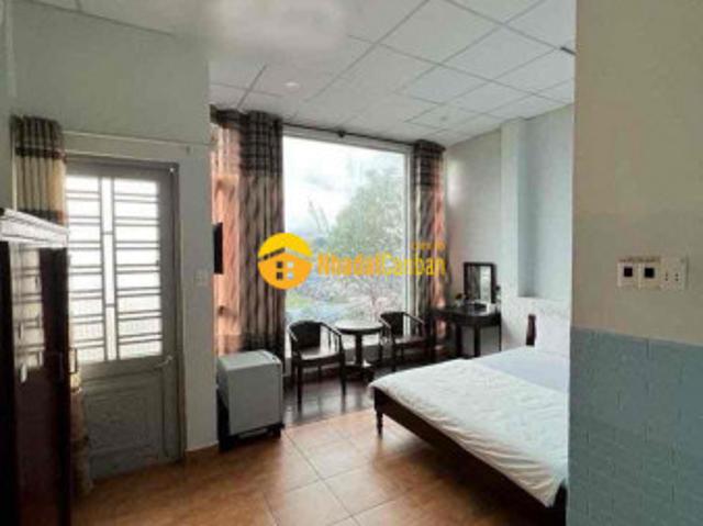 Nhà mặt phố bán