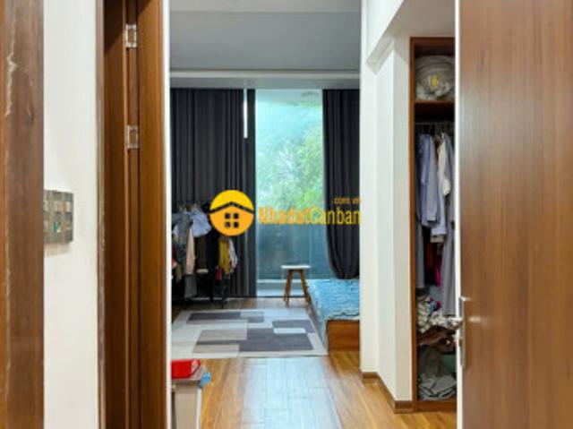 Nhà mặt phố bán