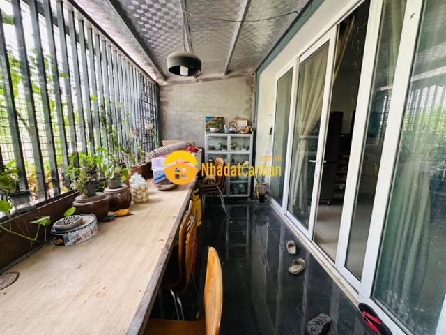 Nhà mặt phố bán