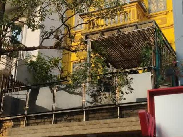 Nhà mặt phố bán tại Hoàn Kiếm, Hà Nội