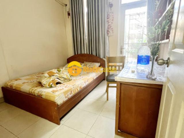 Nhà mặt phố bán