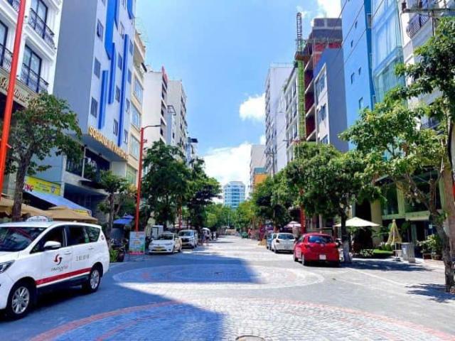 Nhà mặt phố bán