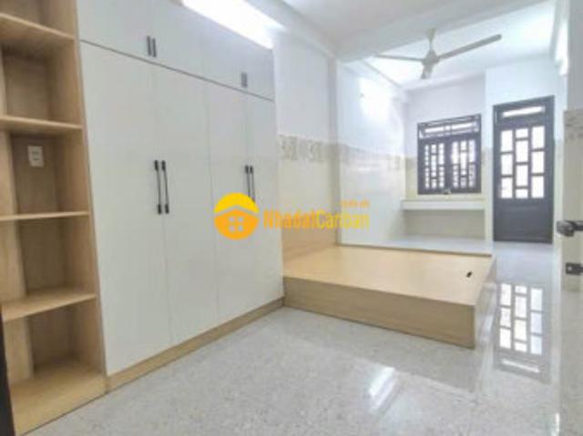 Nhà mặt phố bán