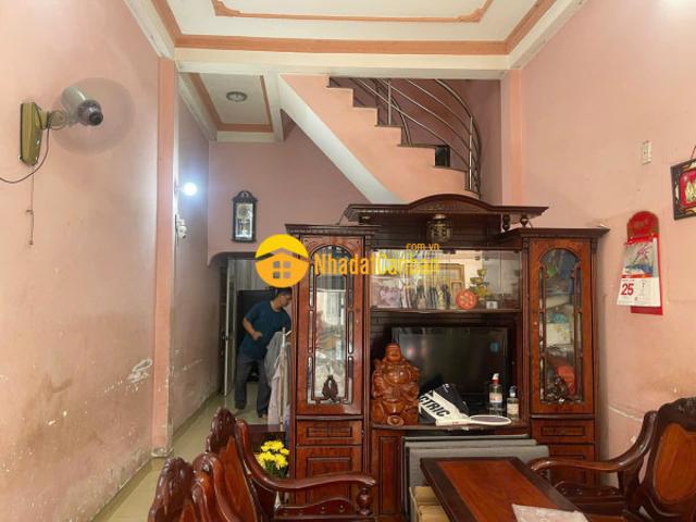Nhà mặt phố bán