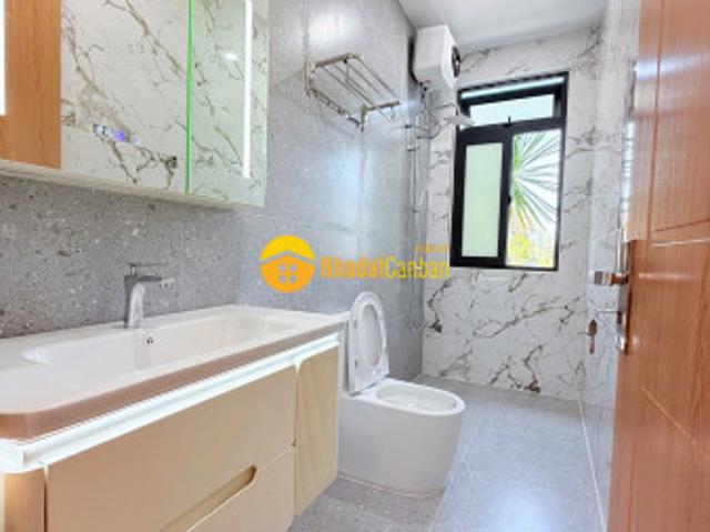 Nhà mặt phố bán