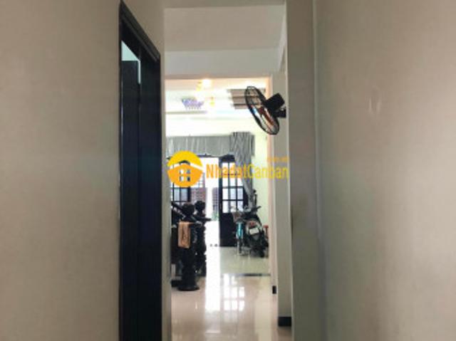 Nhà mặt phố bán