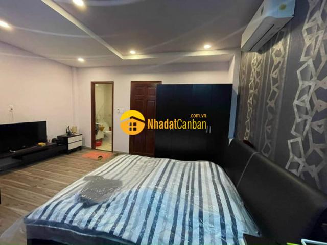 Nhà mặt phố bán