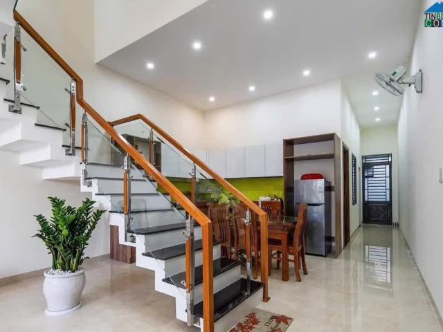 Nhà mặt phố bán