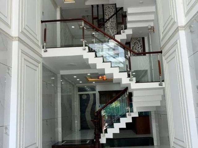 Nhà bán tại Khuôn viên UBND Thành phố Hồ Chí Minh, Thành phố Hồ Chí Minh
