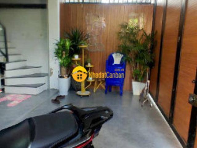 Nhà mặt phố bán
