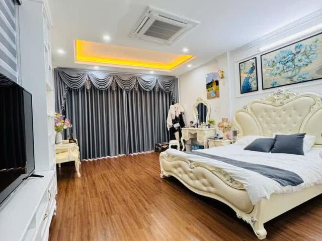 Nhà mặt phố bán tại Hoàn Kiếm, Hà Nội
