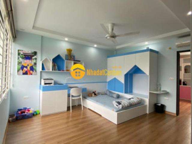 Nhà mặt phố bán
