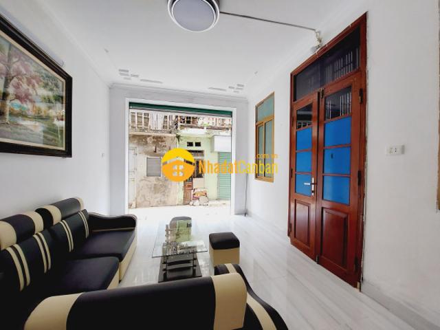 Nhà mặt phố bán