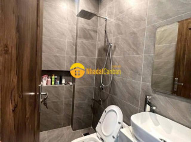 Nhà mặt phố bán