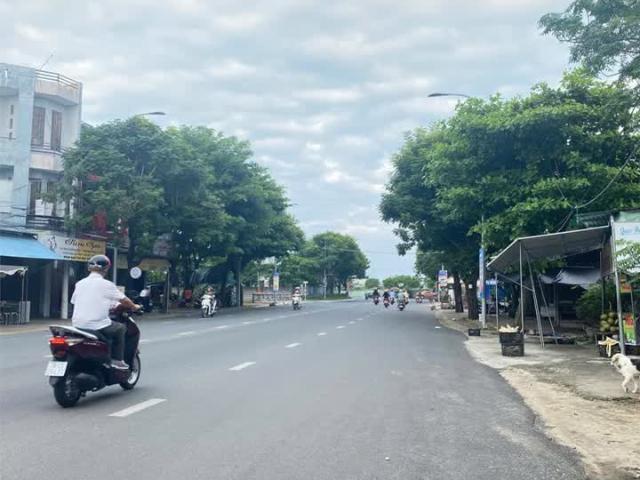 Nhà mặt phố bán