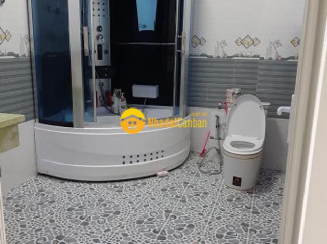 Nhà mặt phố bán