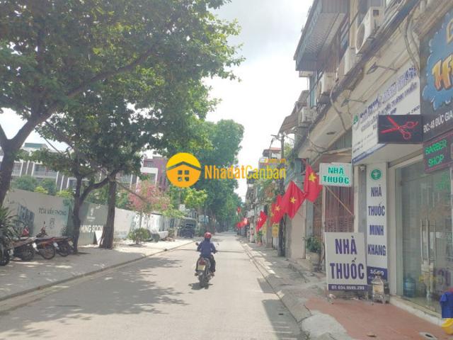 Nhà mặt phố bán