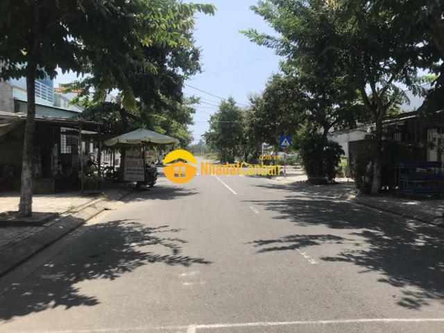 Nhà mặt phố bán