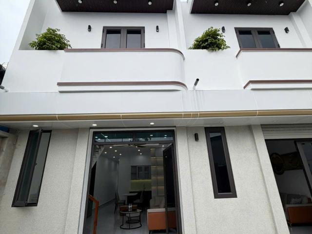 Nhà mặt phố bán