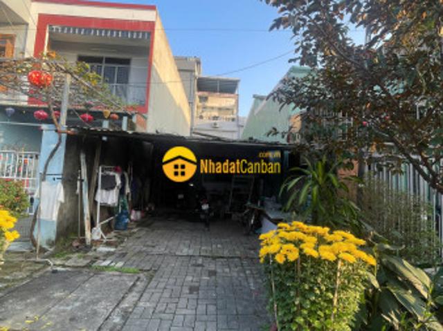Nhà mặt phố bán
