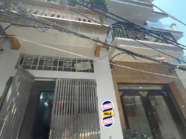Nhà bán tại Hoàn Kiếm, Hà Nội