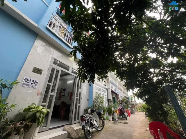 Nhà mặt phố bán