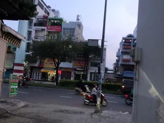 Nhà bán tại Khuôn viên UBND Thành phố Hồ Chí Minh, Thành phố Hồ Chí Minh
