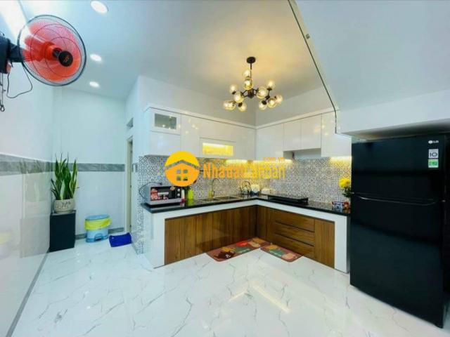 Nhà mặt phố bán