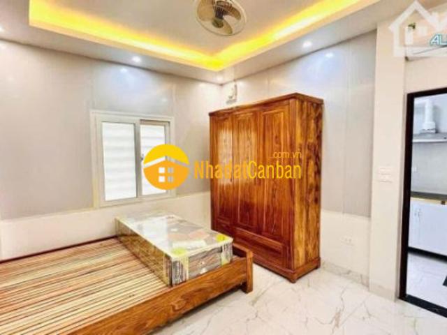 Nhà mặt phố bán