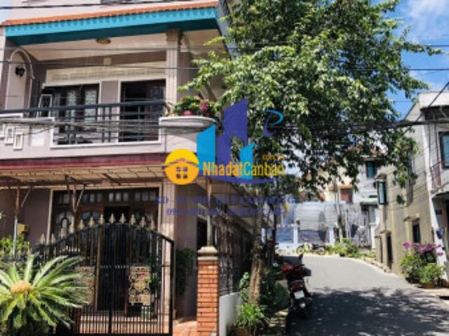 Nhà mặt phố bán