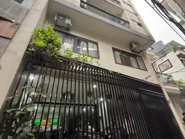 Nhà bán tại Hoàn Kiếm, Hà Nội