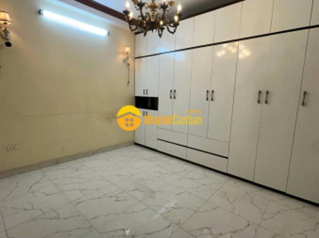Nhà mặt phố bán