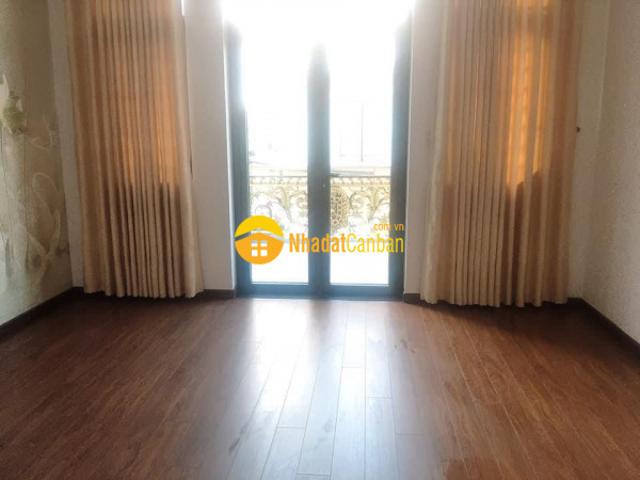 Nhà mặt phố bán