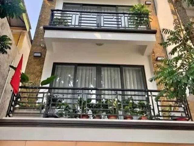 Nhà mặt phố bán tại Hoàn Kiếm, Hà Nội