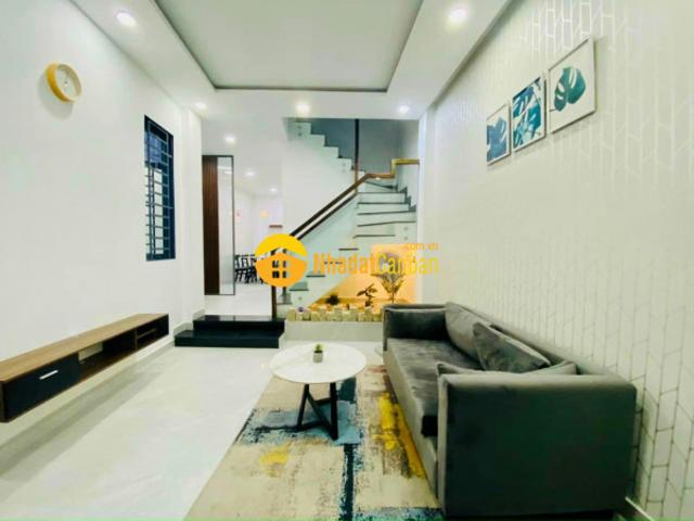 Nhà mặt phố bán