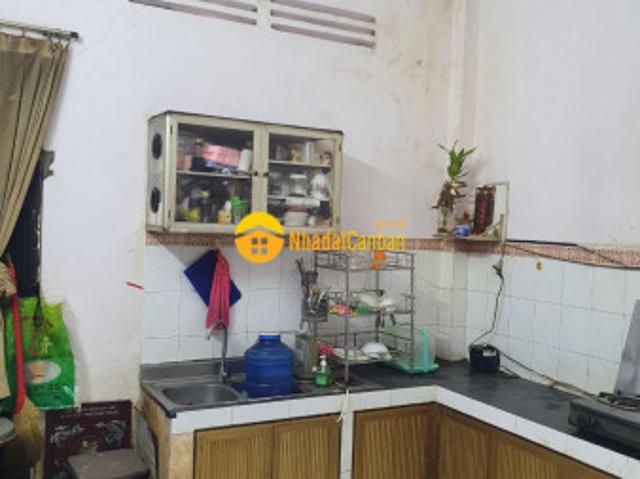 Nhà mặt phố bán