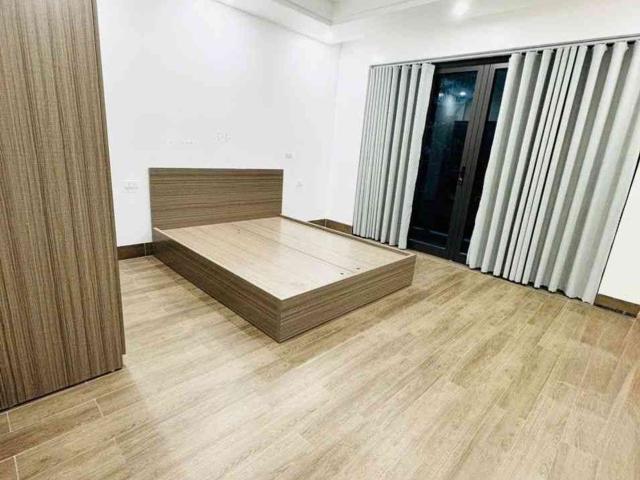 Nhà mặt phố bán