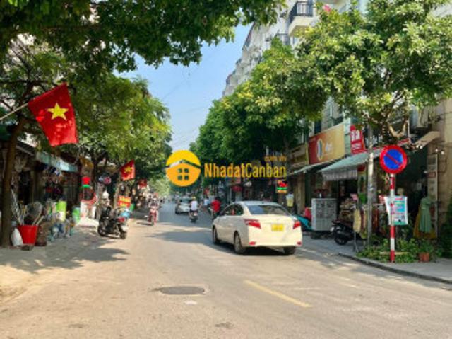 Nhà mặt phố bán