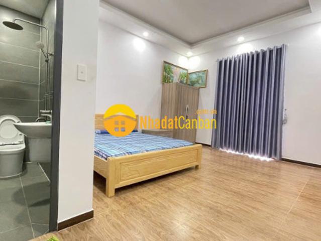 Nhà mặt phố bán