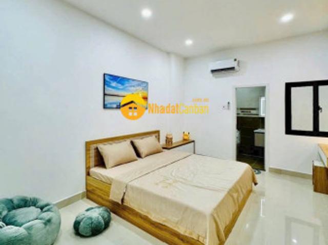 Nhà mặt phố bán