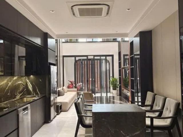 Nhà bán tại Hoàn Kiếm, Hà Nội