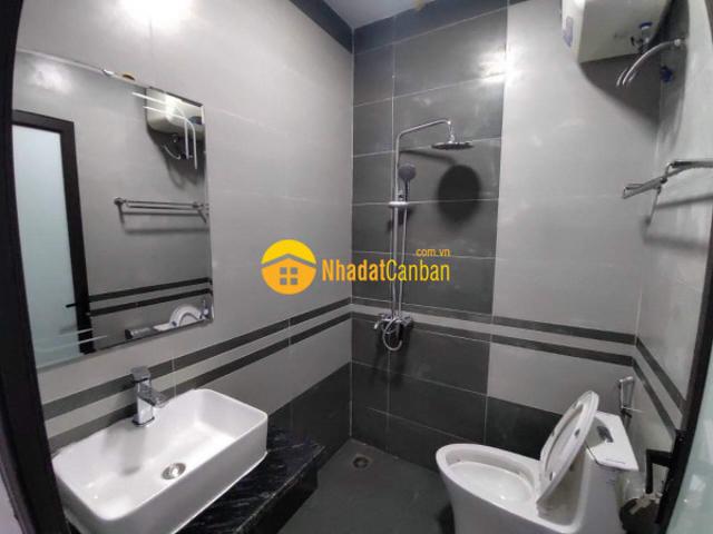 Nhà mặt phố bán