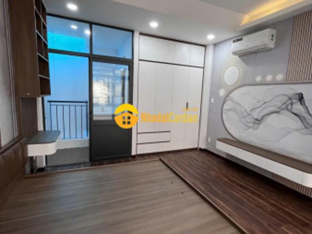 Nhà mặt phố bán