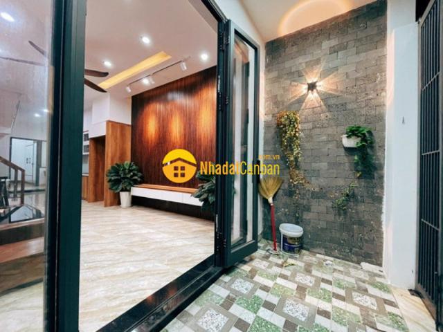 Nhà mặt phố bán