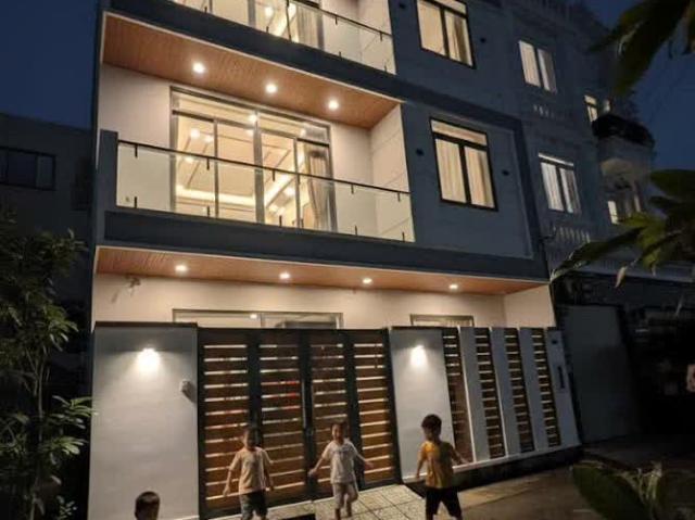 Nhà bán tại Khuôn viên UBND Thành phố Hồ Chí Minh, Thành phố Hồ Chí Minh