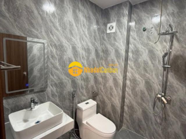 Nhà mặt phố bán