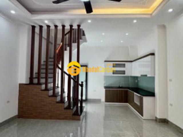 Nhà mặt phố bán
